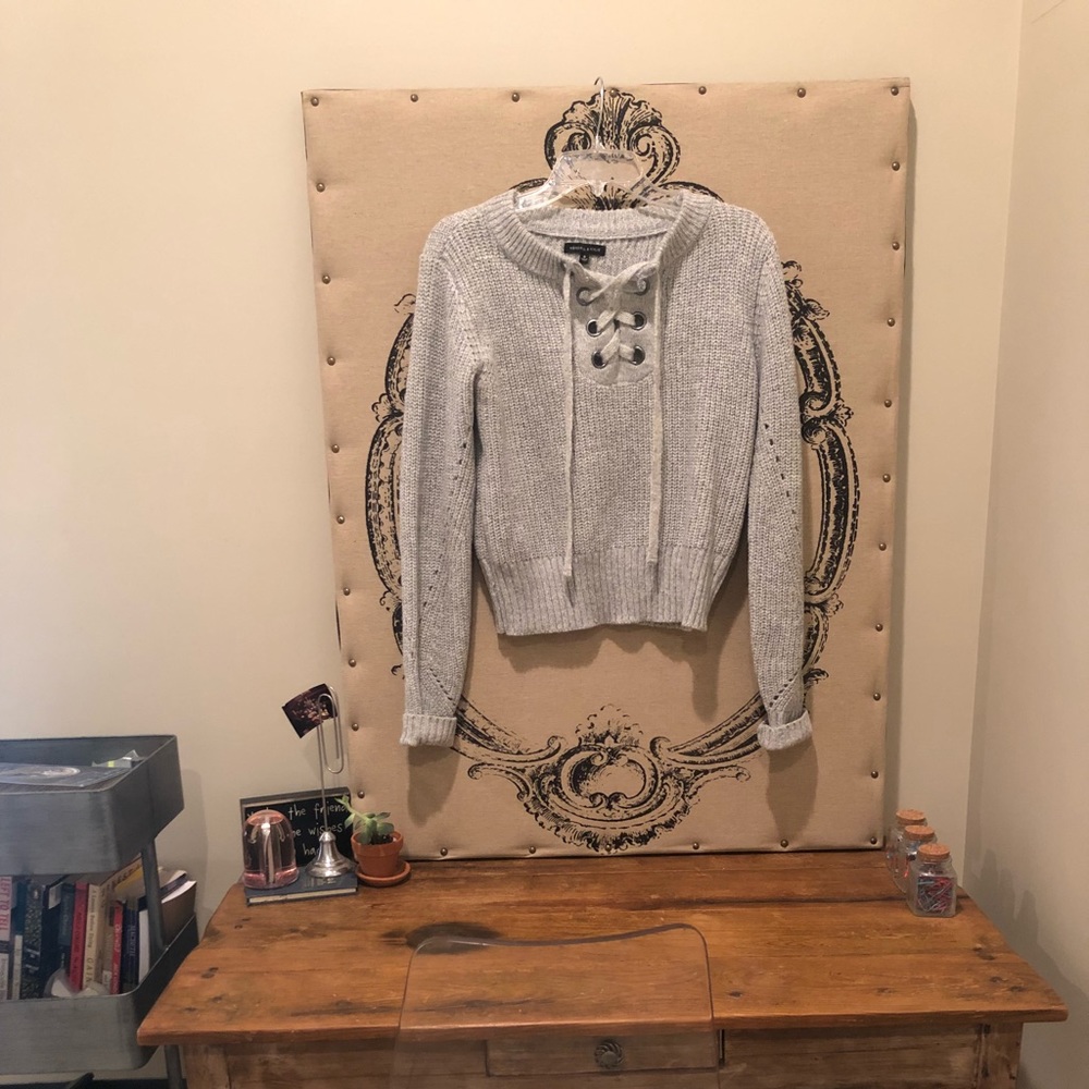 KENDALL + KYLIE Grey Sweater